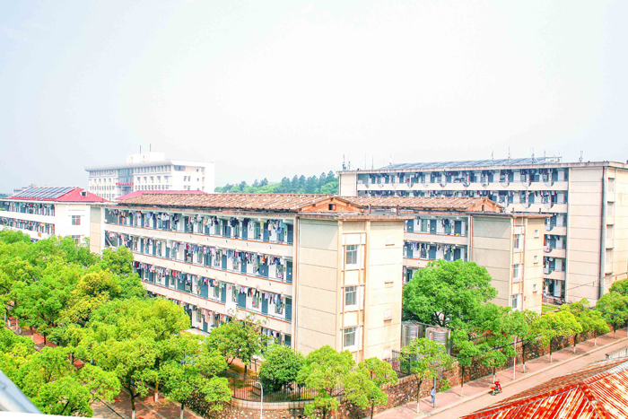 湘大南苑学生宿舍