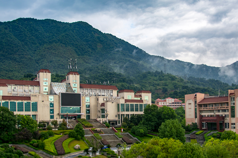 学校图书馆
