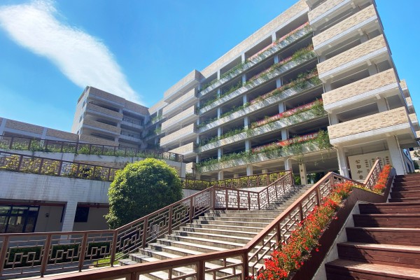 长沙市弘益高级中学录取分数线及收费标准