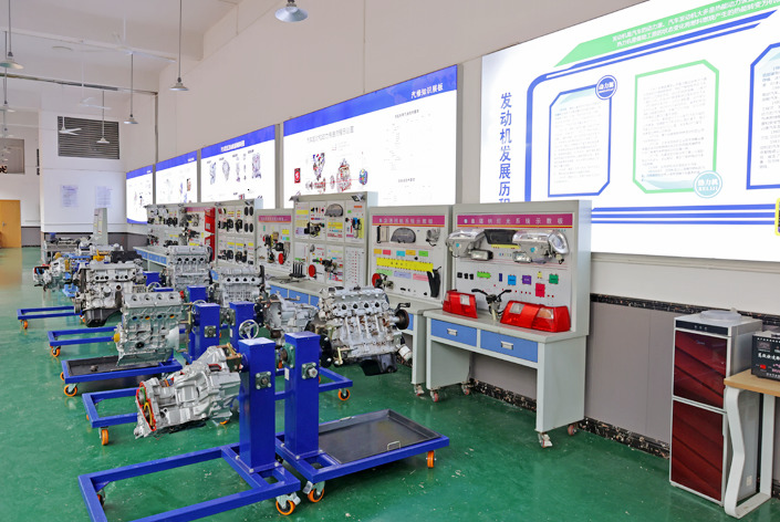 学校环境（汽车实训基地）