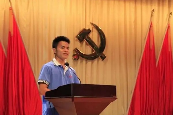 大学没当班干部怎么入党