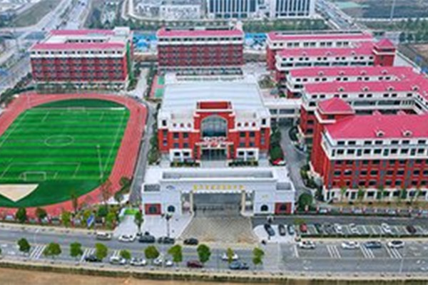 长沙明达复读中学学费多少钱一年