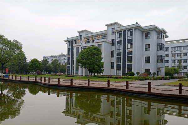 2023年衡阳市华岳高级中学录取分数线公布