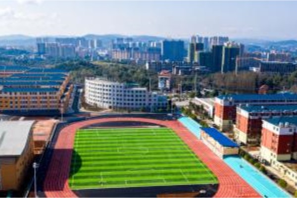 隆回县职业中等专业学校学费多少