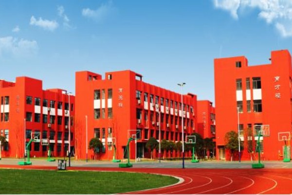 湖南湘江工贸技工学校学费多少钱