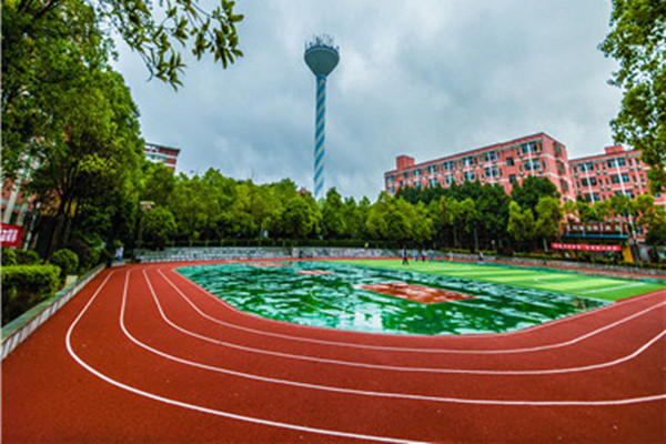 长沙市拔萃中等职业学校怎么样