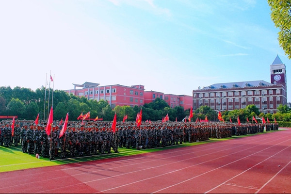 长沙市拔萃中等职业学校怎么样