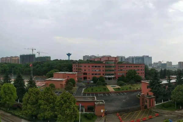 长沙市蓝天科技中等职业学校怎么样