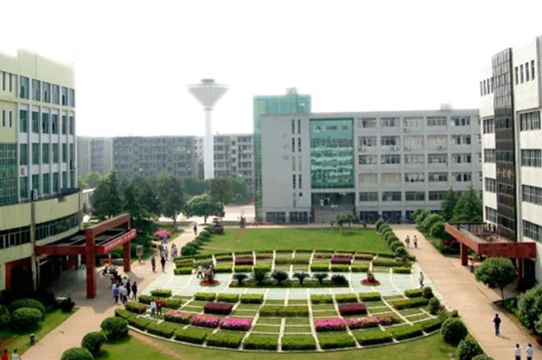 长沙康明中等职业学校怎么样