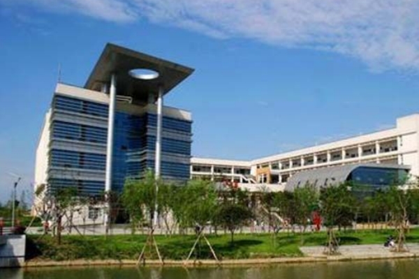 长沙涉外旅游职业中专地址