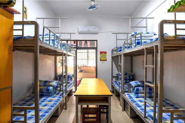 长沙财经学校在哪个位置