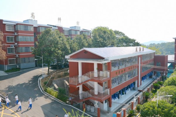 长沙市中南博才高级中学是公办还是民办