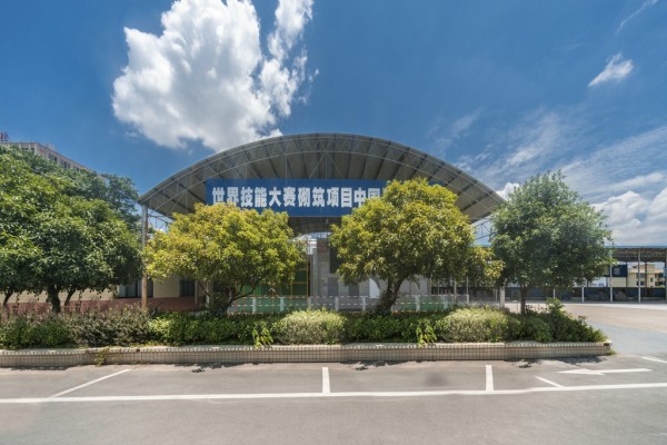 初中毕业200多分能上技校吗?