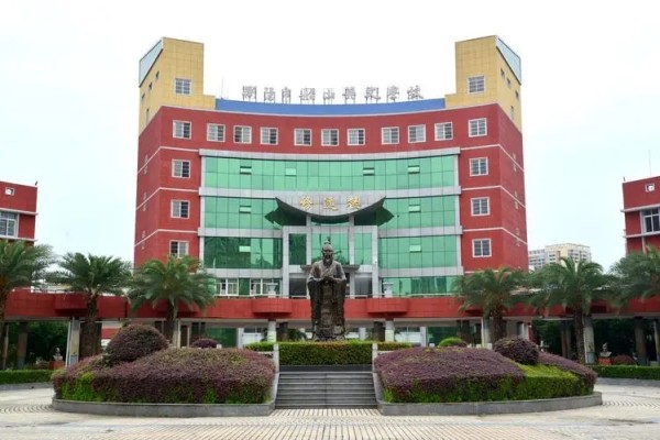 2023年衡阳市船山英文学校录取分数线