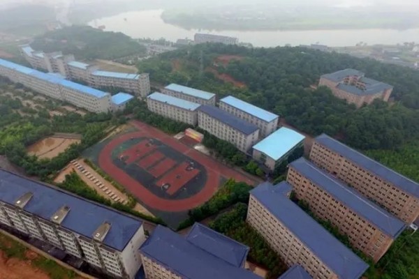 耒阳正源高中是私立吗