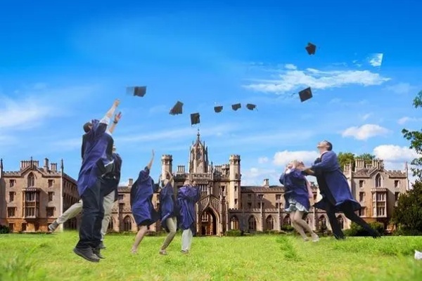 英国留学研究生申请条件