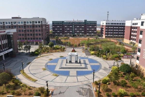 长沙市健康科技中等职业学校简介