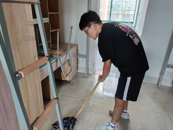 湖南高速铁路职业学院的宿舍环境如何？