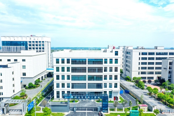 湖南智云技工学校收费标准