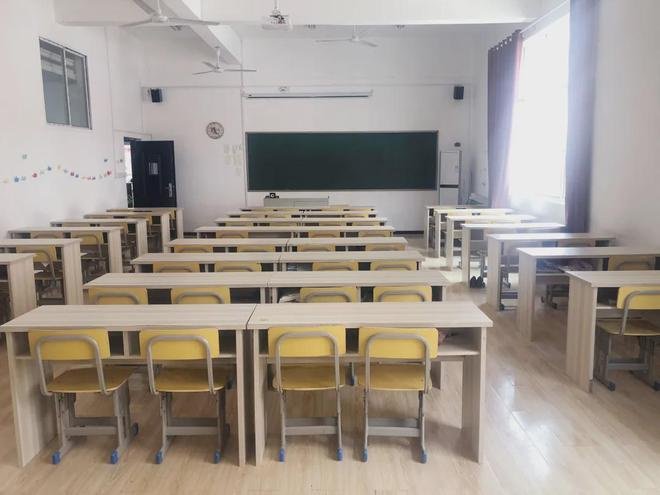 2025年长沙中部铁路航空中等职业学校招生简章