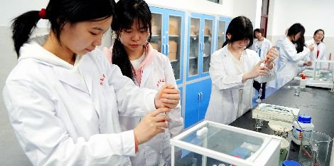 2025年湖南医药职业中等专业学校招生简章