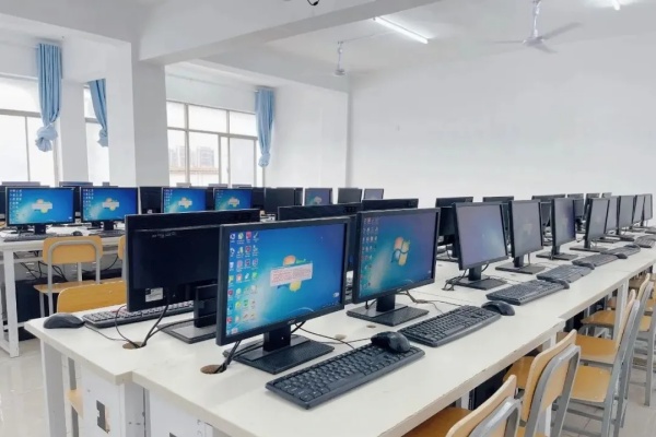 2025年湖南托雅互联网技工学校招生简章