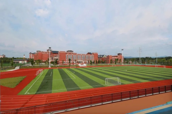 2025年长沙医药健康职业学院五年制大专招生简章