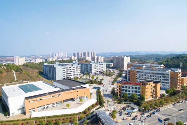 长沙汽车工业学校2025年招生公告