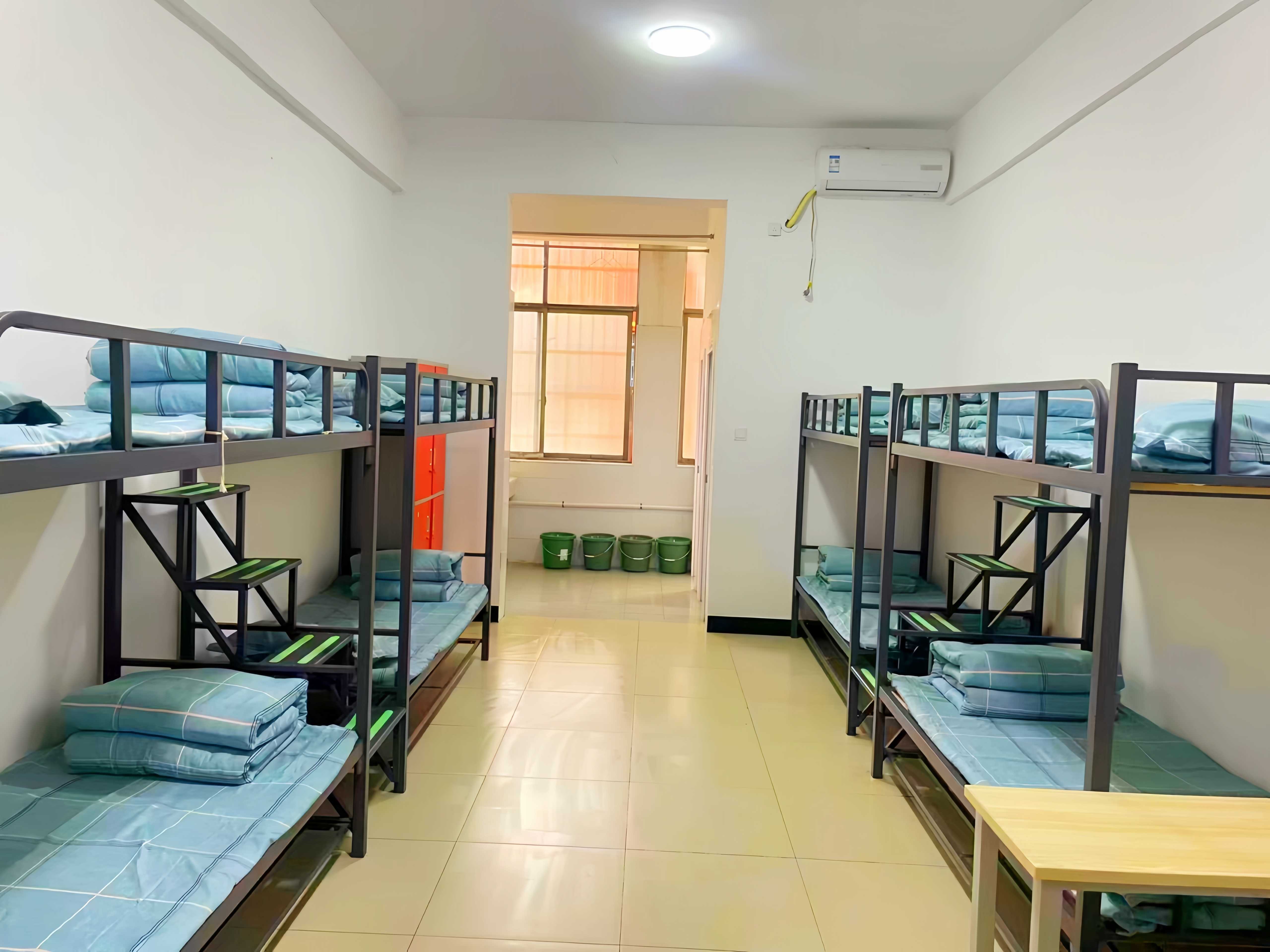 长沙华中医卫科技中等职业学校