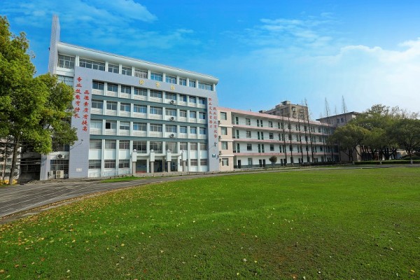 株洲人工智能学校有哪些特色班级？