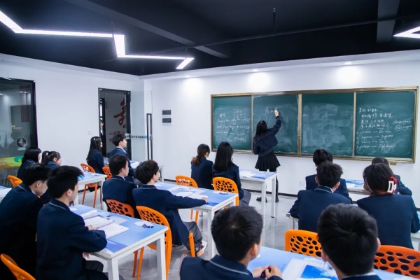 长沙新华电脑学校2025年秋季招生简章