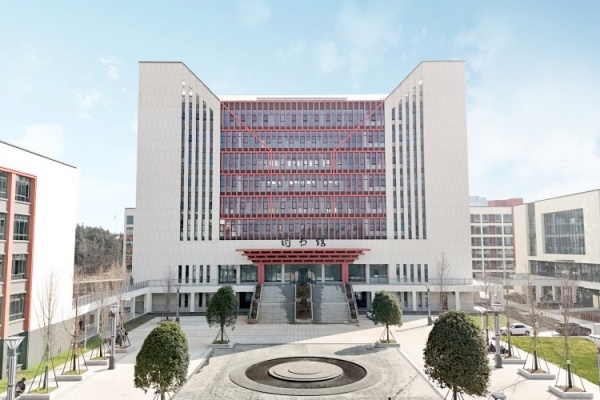 长沙科技职业学院学费多少一年