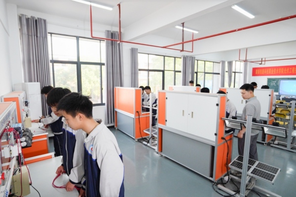 醴陵市陶瓷烟花职业技术学校2025年招生计划