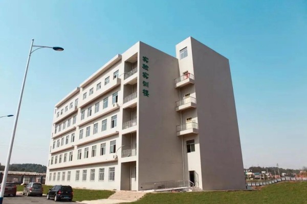 湖南食品药品职业学院2025年录取分数