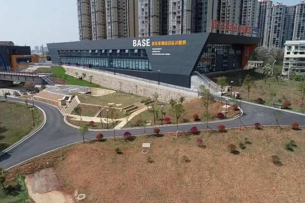 湖南高速铁路职业技术学院2025年单招计划及收费标准