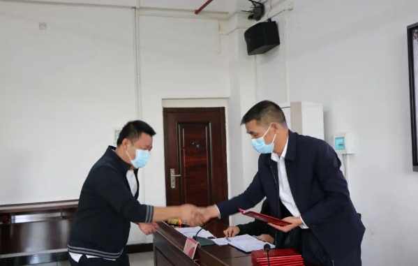青蓝工程师徒结对”暨新教师业务培训启动仪式